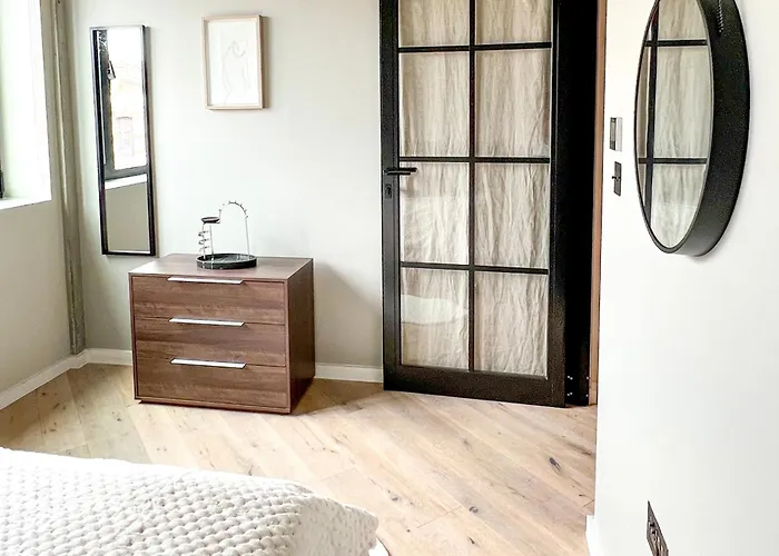Luxury Apartment In The Heart Of London!